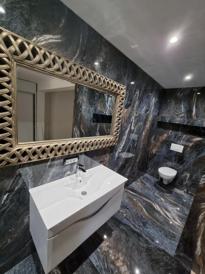 Sky Apartmani & Spa เลสโควัซ ภายนอก รูปภาพ