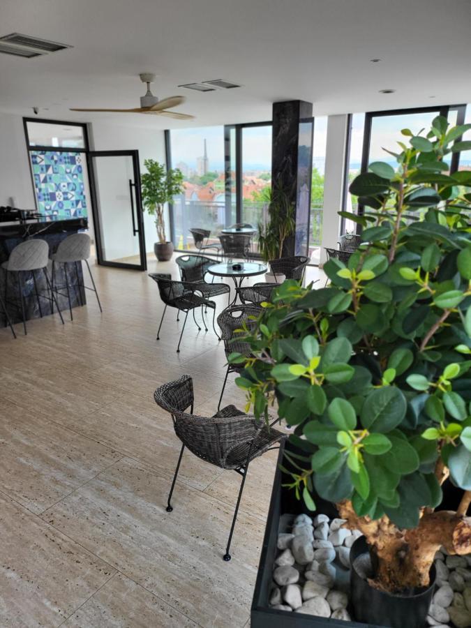 Sky Apartmani & Spa เลสโควัซ ภายนอก รูปภาพ