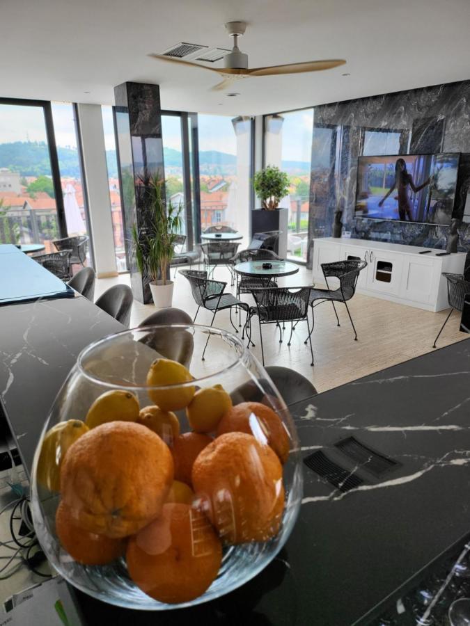 Sky Apartmani & Spa เลสโควัซ ภายนอก รูปภาพ