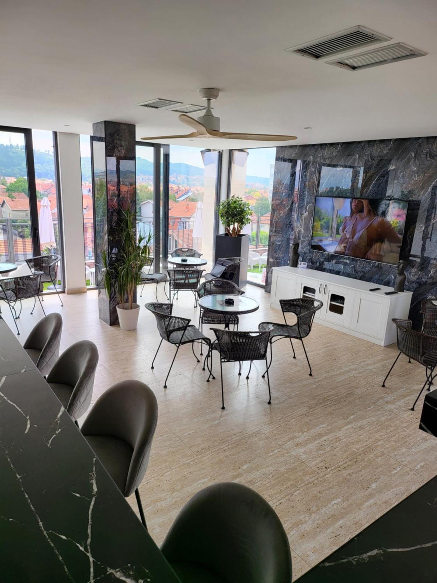 Sky Apartmani & Spa เลสโควัซ ห้อง รูปภาพ
